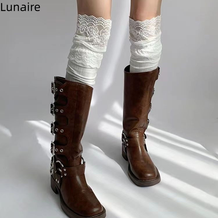 Lunaire ถุงเท้าข้อสั้นแต่งขอบลูกไม้ ถุงน่องเหนือเข่าสุดน่ารักสำหรับผู้หญิง เข้าคู่กับรองเท้าบู๊ต