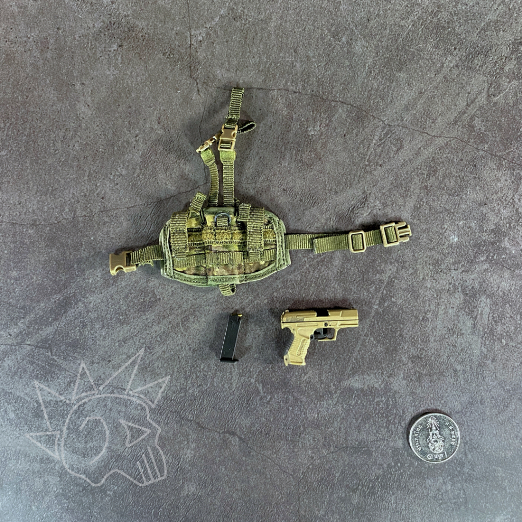 1/6 อาวุธและอุปกรณ์เสริมสะสม P99 Pistol with Carrier สำหรับฟิกเกอร์ขนาด 1/6 (ของเล่นโมเดล)