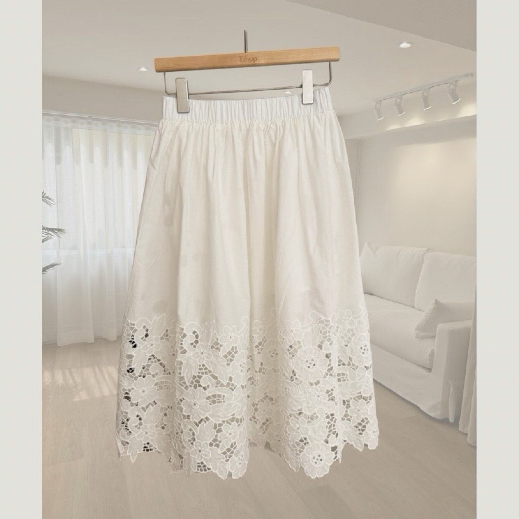 tshop  กระโปรงลูกไม้ White lotus (กระโปรงอย่างเดียวค่ะ)