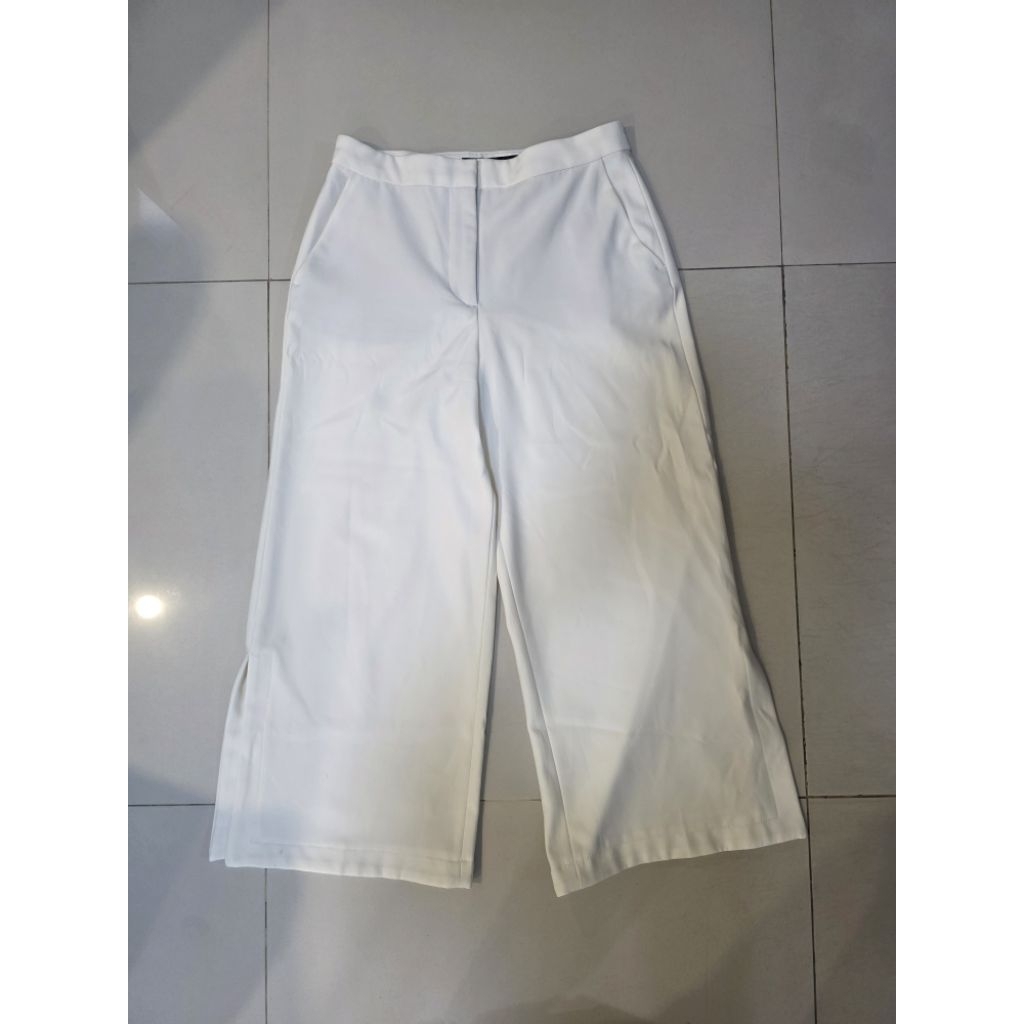 [ส่งต่อ] กางเกง Zara