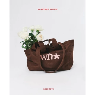 WHISPERWHITE - LOGO TOTE กระเป๋าผ้าแคนวาสสกรีนลาย มีช่องด้านข้าง จุของได้เยอะ