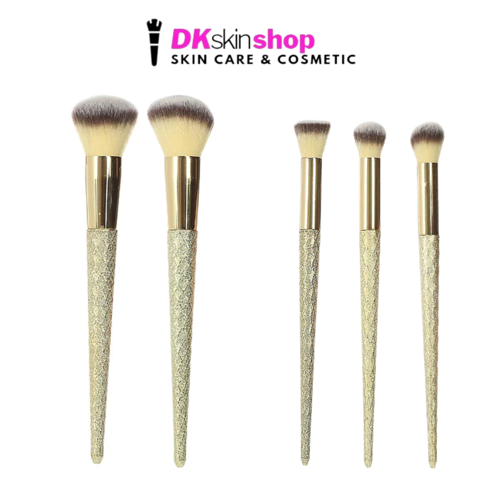 เมลินดา แปรงแต่งหน้า กลิตเตอร์ โกลด์ บลัช Meilinda Glitter Gold Brush มีให้เลือก 5 แบบ