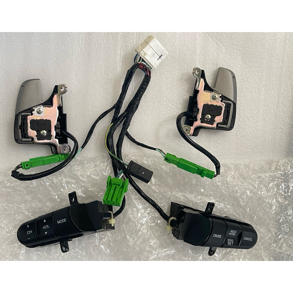 สวิตช์ควบคุมบนพวงมาลัย Honda Civic fd/ Jazz GE แท้