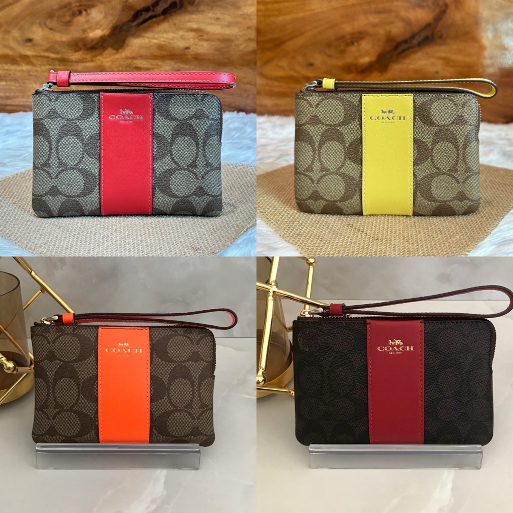 🎀 คล้องมือ 1S CS602 F58035 58035 CORNER ZIP WRISTLET IN SIGNATURE CANVAS