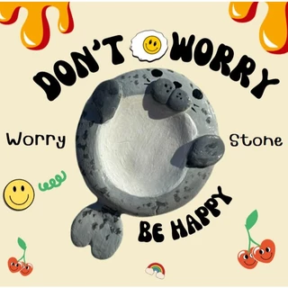 worry stone หินคลายกังวล น้องแมวน้ำ อุ๋งๆ งานดินปั้น handmade by นักปั้นหัวร้อน