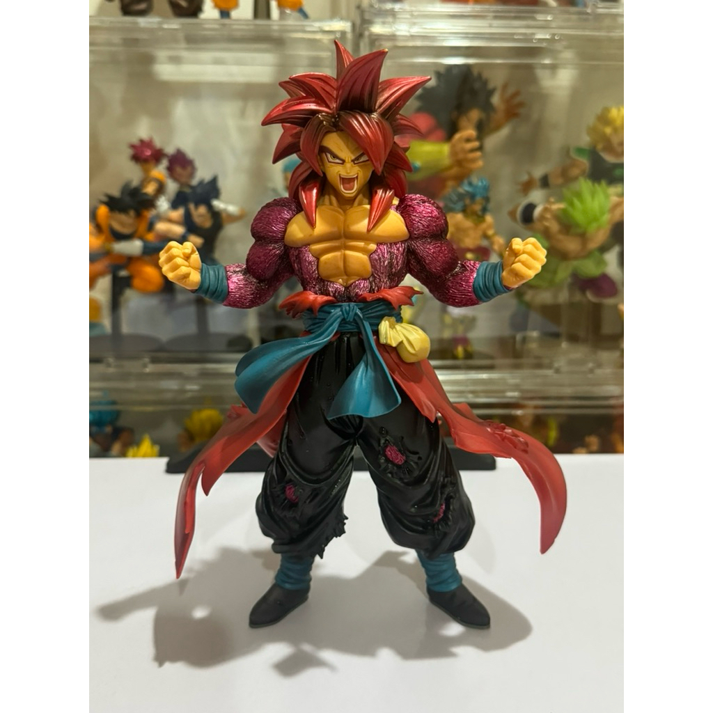 Goku SSJ 4 Ichiban Kuji prize C มือ2 มีตำหนิ