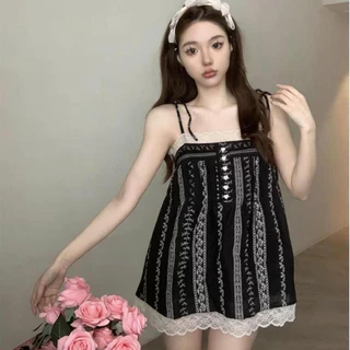 Elly พร้อมส่ง🦄เสื้อสายเดี่ยวตัวสั้นผูกไหล่🦄ทรงสวยแมทง่าย น่ารัก Women ผู้หญิง Lady ผ้าพริ้วๆ สวยๆ เเต่งลูกไม้รอบตัว