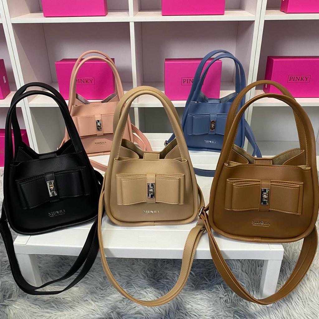 กระเป๋า NIDORA งานแท้ ทรงขนมจีบ รุ่นนี้ทำได้ 2 แบบ งานสวย