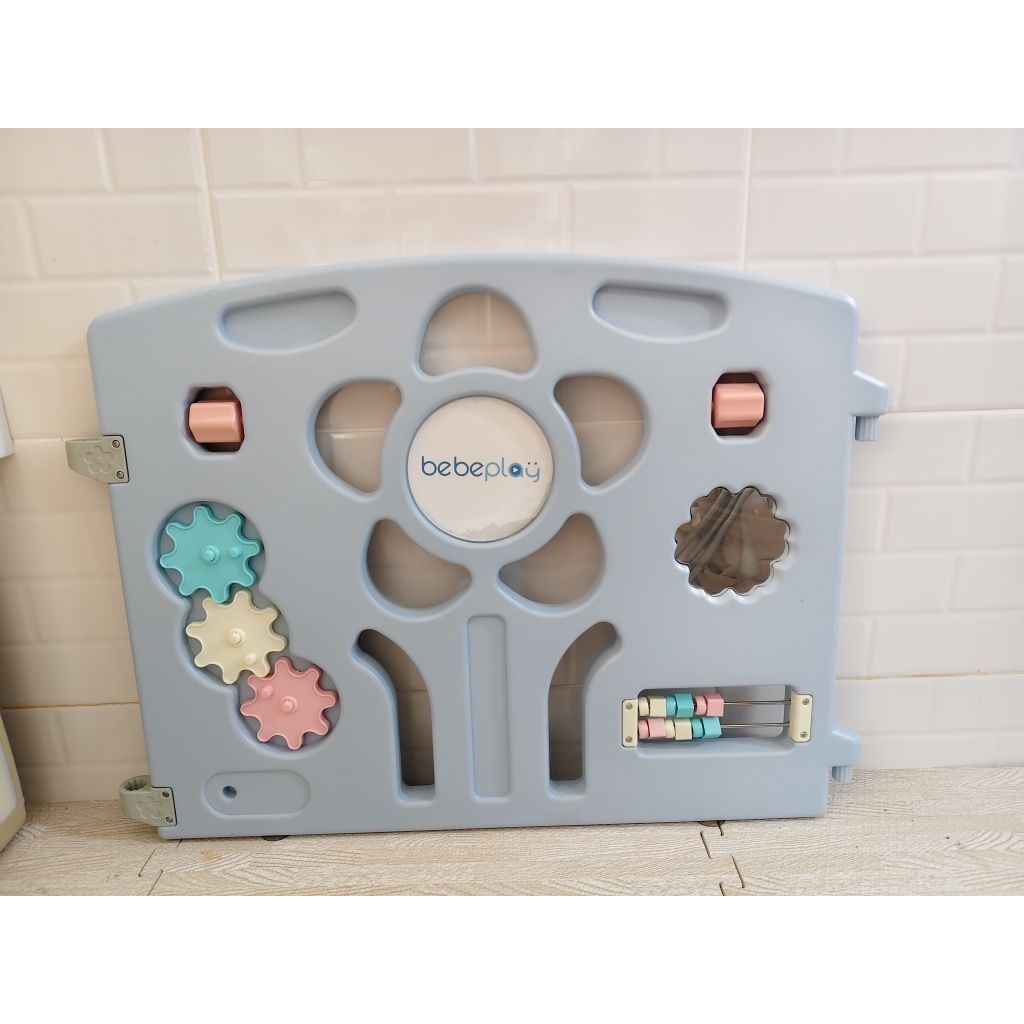 แผ่นเสริม แผ่นกิจกรรมคอกกั้น Bebeplay มือสอง