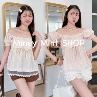 miniminey💕 เสื้อแขนตุ๊กตาผูกโบว์ ดีเทลโบว์ใต้หน้าอก ผ้าลายดอ…