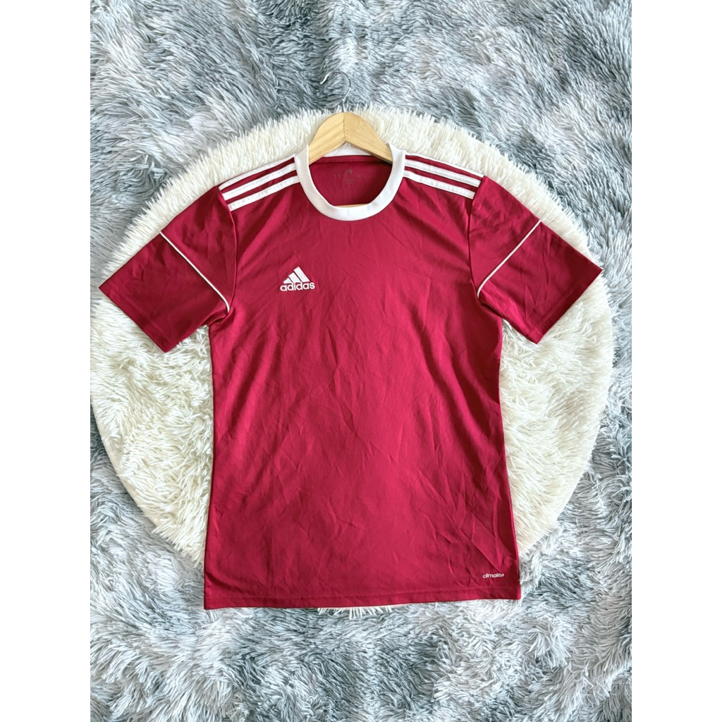 เสื้อกีฬาสีแดงแถบขาว แบรนด์ adidas แท้มือ2❤️🤍✨