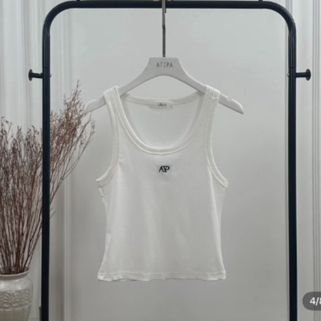 [new] เสื้อกล้ามผ้าร่อง cayla tanktop สีขาว size s-m ของatipa