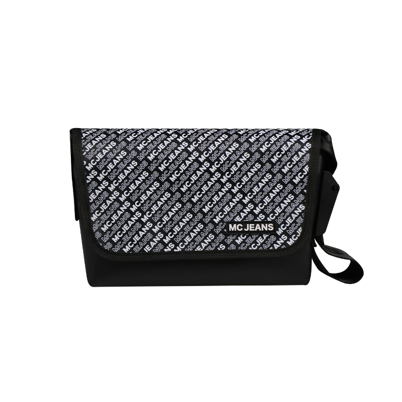 Mc JEANS (แม็คยีนส์) กระเป๋าสะพายข้างผู้ชาย กระเป๋าผ้าใบ Crossbody Bag สีดำ M02Z092