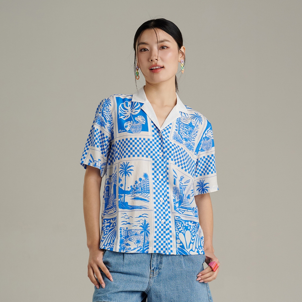 Mc JEANS (แม็คยีนส์) เสื้อเชิ้ตผู้หญิง เสื้อเชิ้ตแขนสั้น ทรงเรกูล่าร์ สีฟ้าน้ำทะเล (Mc Resort Collection) MWSZ307