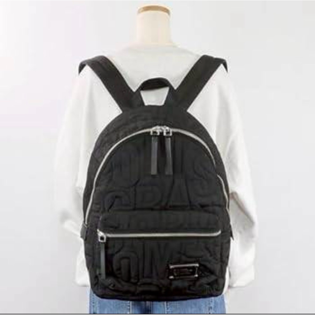 🎀(สด-ผ่อน) 4S4HBP001H02-001 เป้ focus Quilted Nylon Top Zip Closure 15 นิ้ว