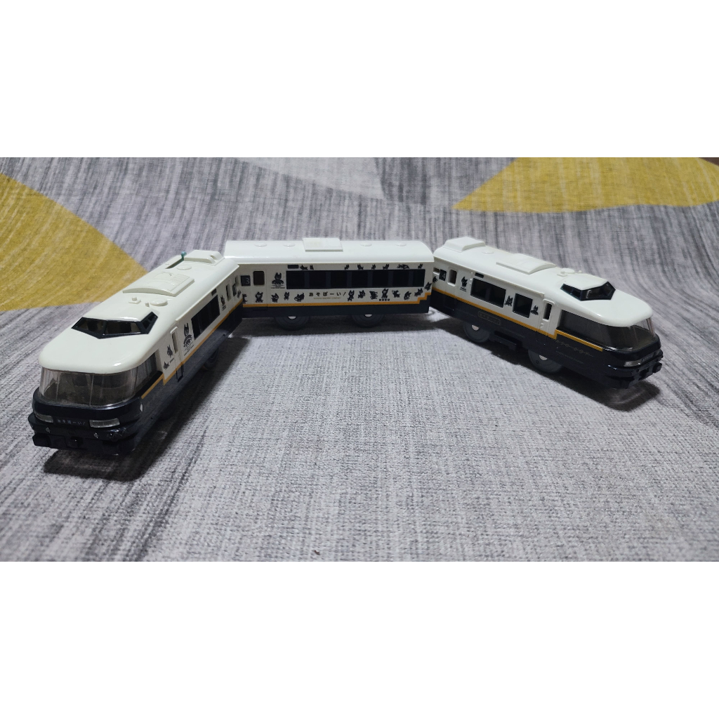 รถไฟ Plarail S-44 JR KYUSHU LIMITED EXPRESS ASOBOY TOMY ระบบ 2 speed