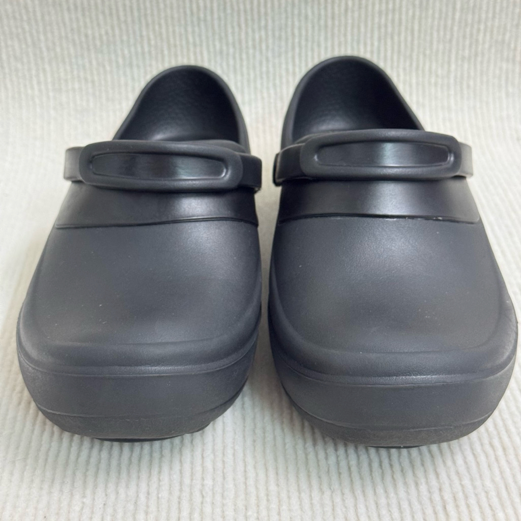 Crocs ของแท้ ‼️มือสอง สภาพ 90% ใหม่ พร้อมใช้งาน สีดำ M7 W9ไซส์40