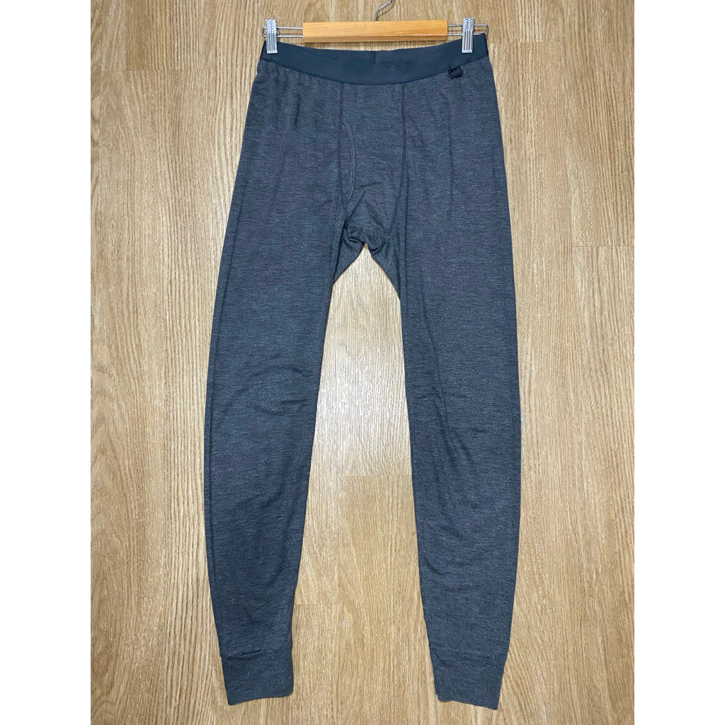 Heattech  Uniqlo เสื้อกางเกงฮีทเทคมือสอง (ตำหนิ)