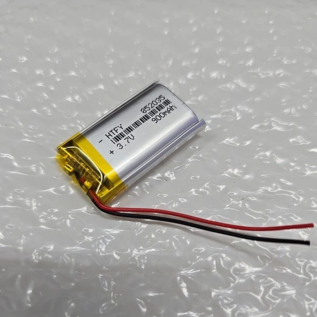 3.7V (เมื่อชาร์จเต็มจะอยู่ที่ประมาณ 4.2V)ความจุ: 900mAh 852035