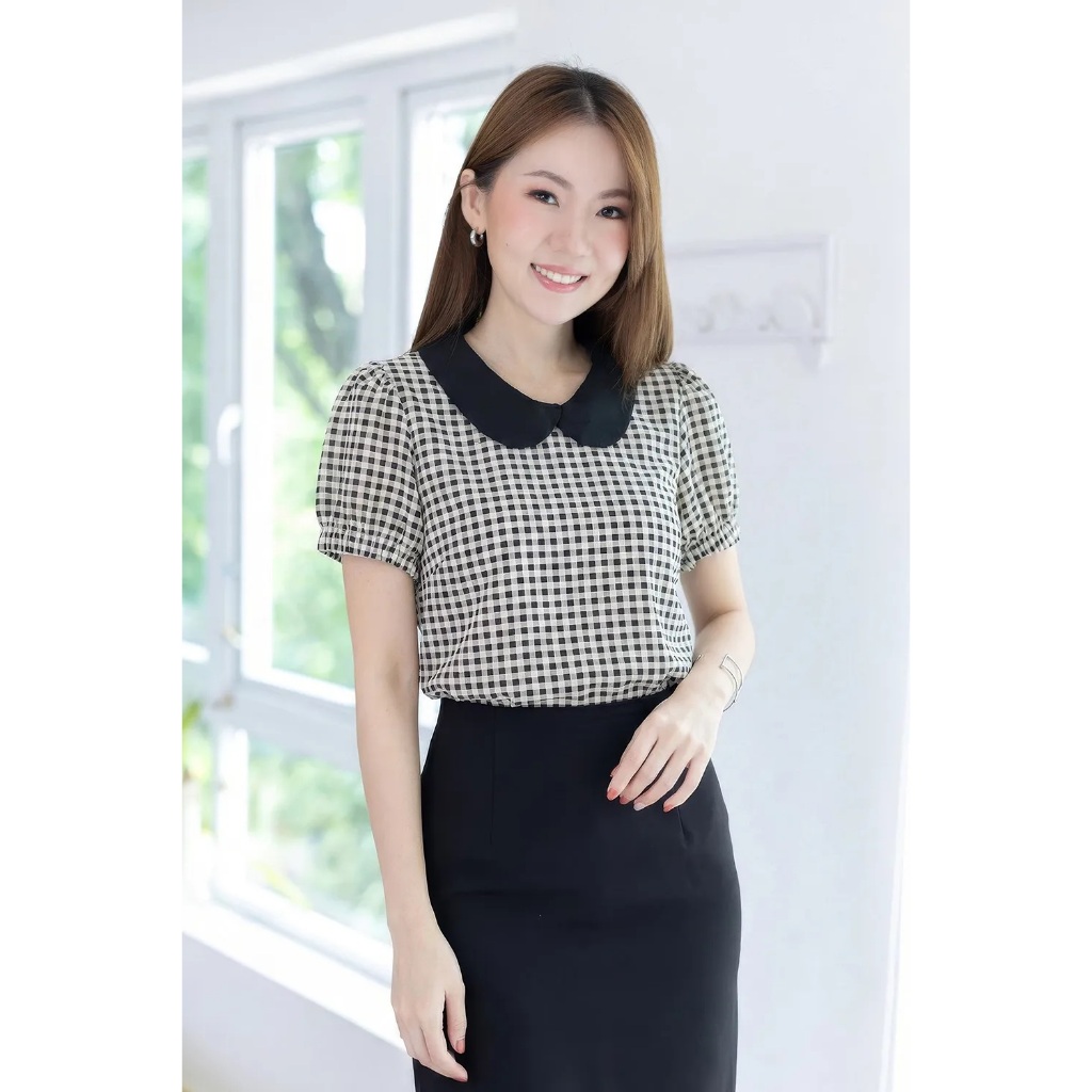 Narinari : MT5040 Overlap Collar Blouse เสื้อปกซ้อน แขนตุ๊กตาพอง ไหมอิตาลี