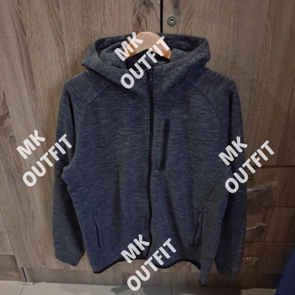 Uniqlo Tech Fleece  แท้ สภาพดีไม่มีตำหนิ