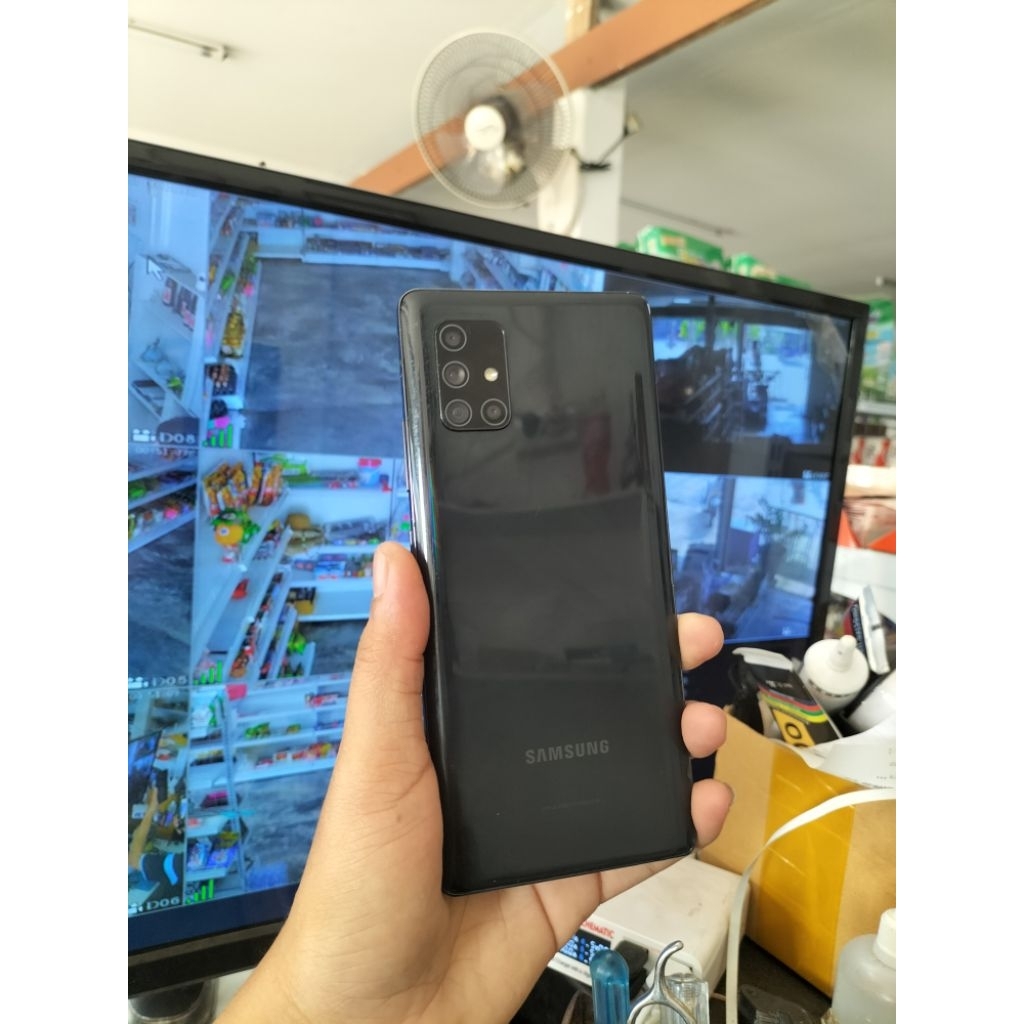 samsung a71 5g จอมีตำนิ android 13 ram 8+8 128 GBโทรศัพท์มือสองพร้อมใช้ เดิมๆ ศูนย์ไทยทุกระบบ