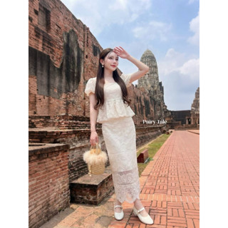 Set 2 ชิ้น เสื้อแขนพองกำลังดีปลายระบายพองนิดๆ +กระโปรงผ่าหลั…