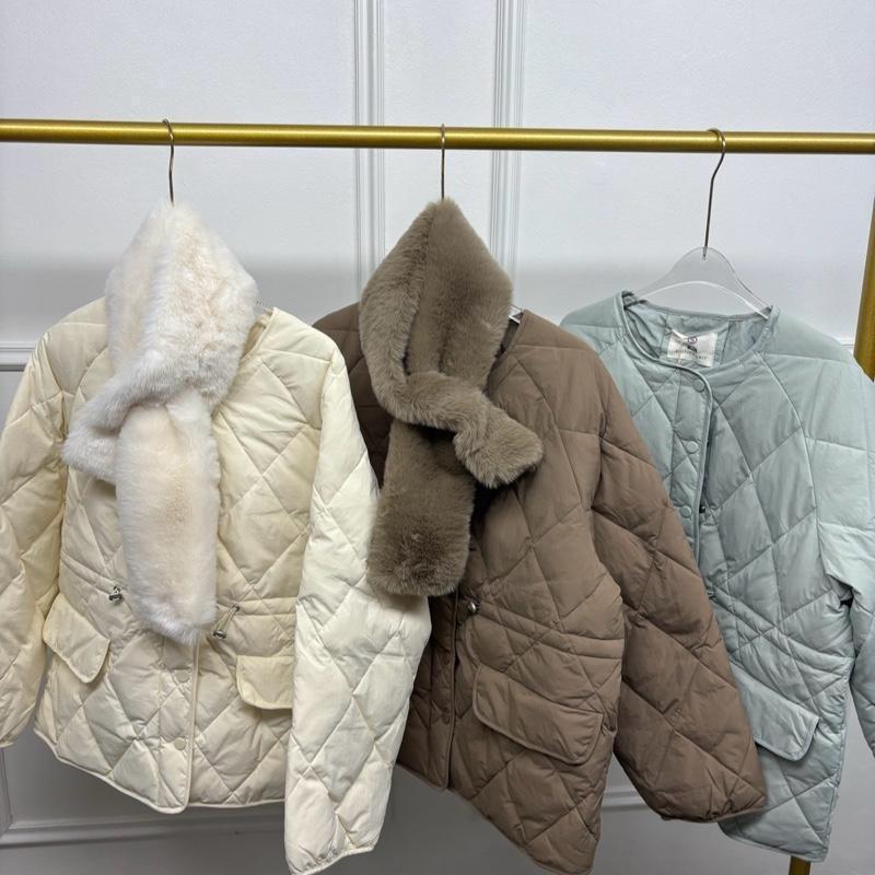 Crazy Snow เสื้อขนเป็ด90% สีพาสเทล พร้อมผ้าพันคอขนเฟอร์