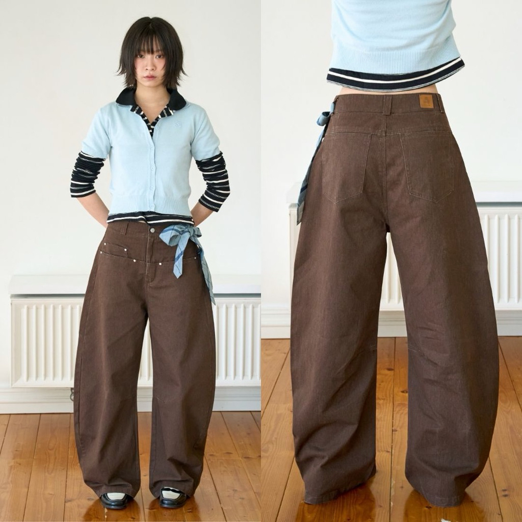 AMUSE BKK - Perry Pants กางเกงขายาว ทรงบาเรล ดีเทลแต่งหมุด ผ้าฟอก **ใช้ผลิตภัณฑ์ซักผ้าสูตรอ่อนโยนเท่านั้น**