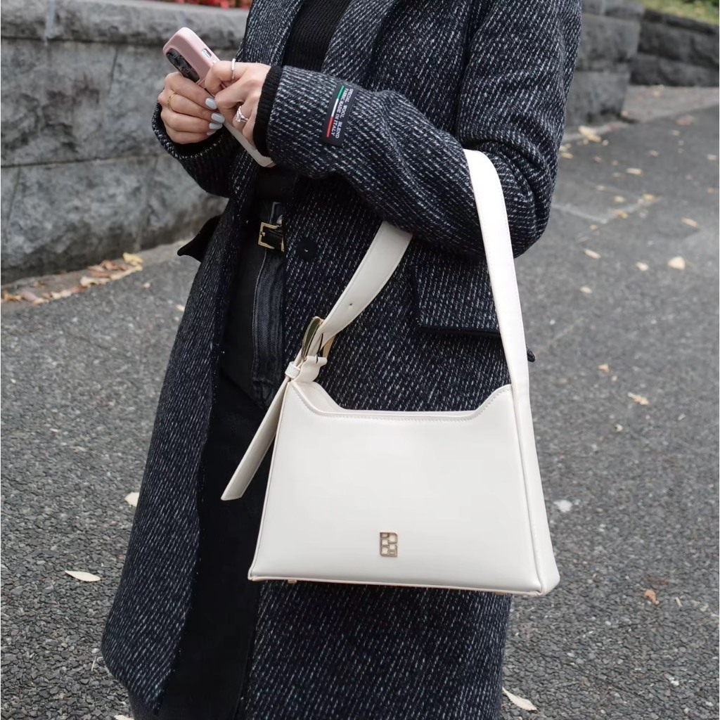กระเป๋า PAMECO รุ่น Vendi สี White