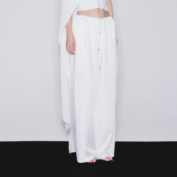 NICHp.CO : Online Exclusive Collection : Leon Pant กางเกงขาตรง ผ้าซาติน ผูกเอว มีซับใน