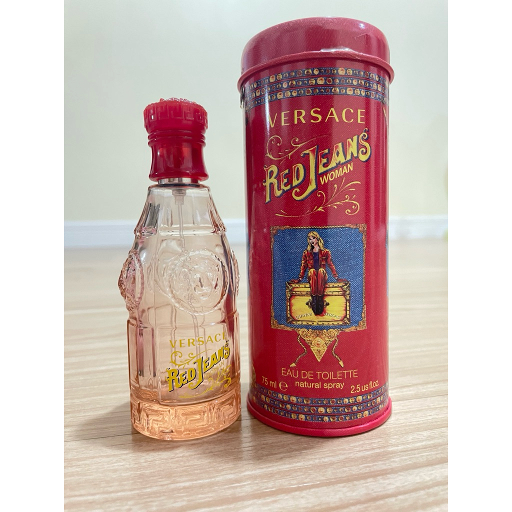 ส่งต่อขวดน้ำหอม versace