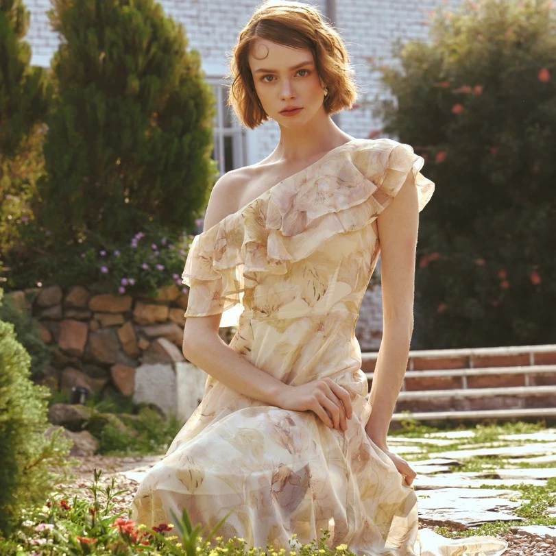 KOKISE - Monaco Dress เดรสออกงาน เดรสยาวปาดไหล่ระบายเฉียง (XS-2XL)