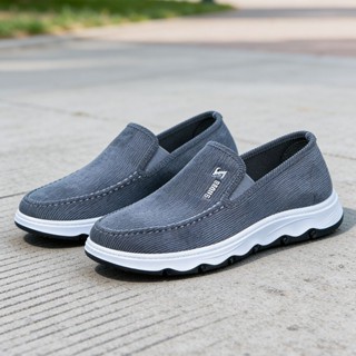 รองเท้าผ้าใบลำลองสำหรับผู้ชาย พื้นรองเท้าทำจากยางลายคลื่น กั…