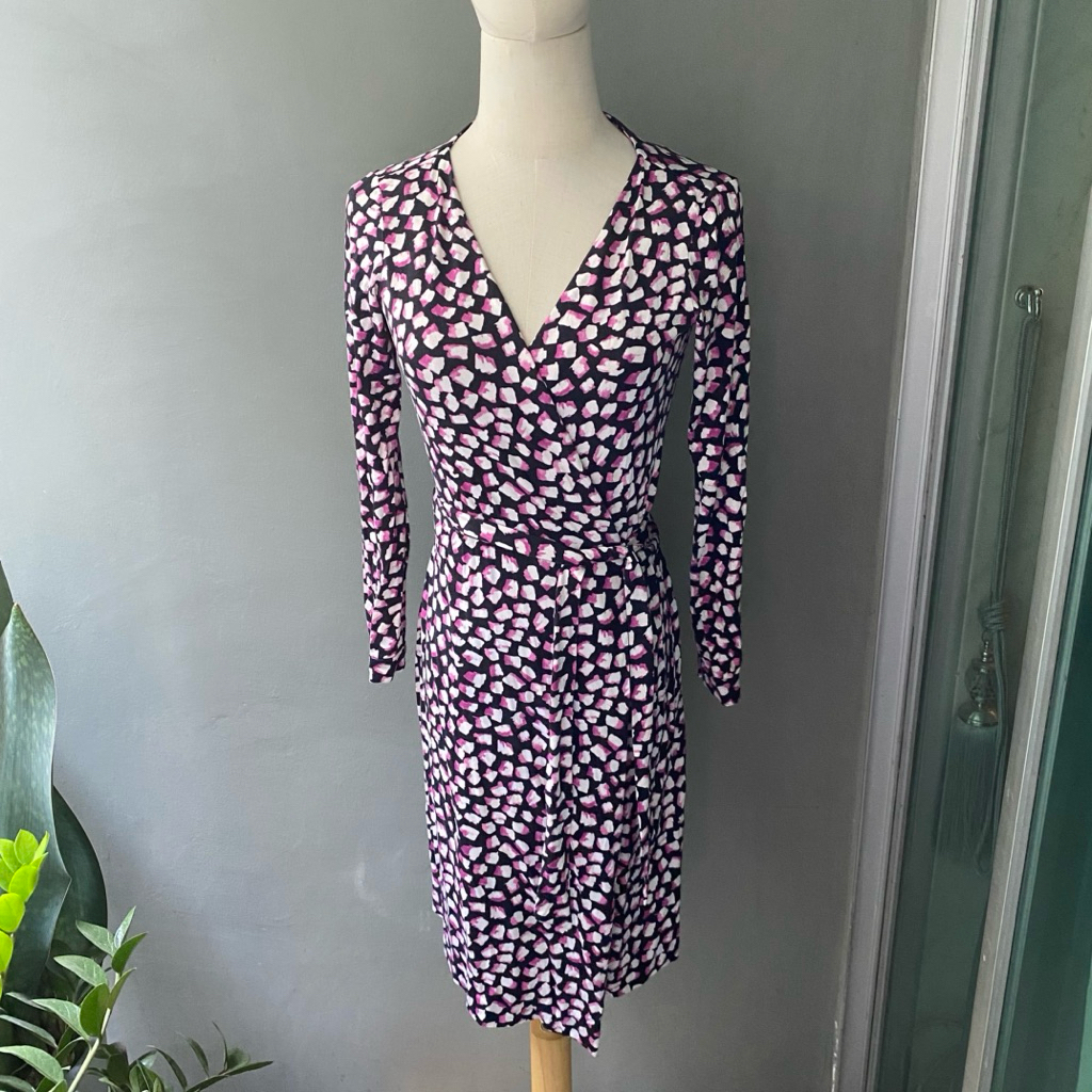 USED DVF wrap silk dress size 2 สวย สภาพดี