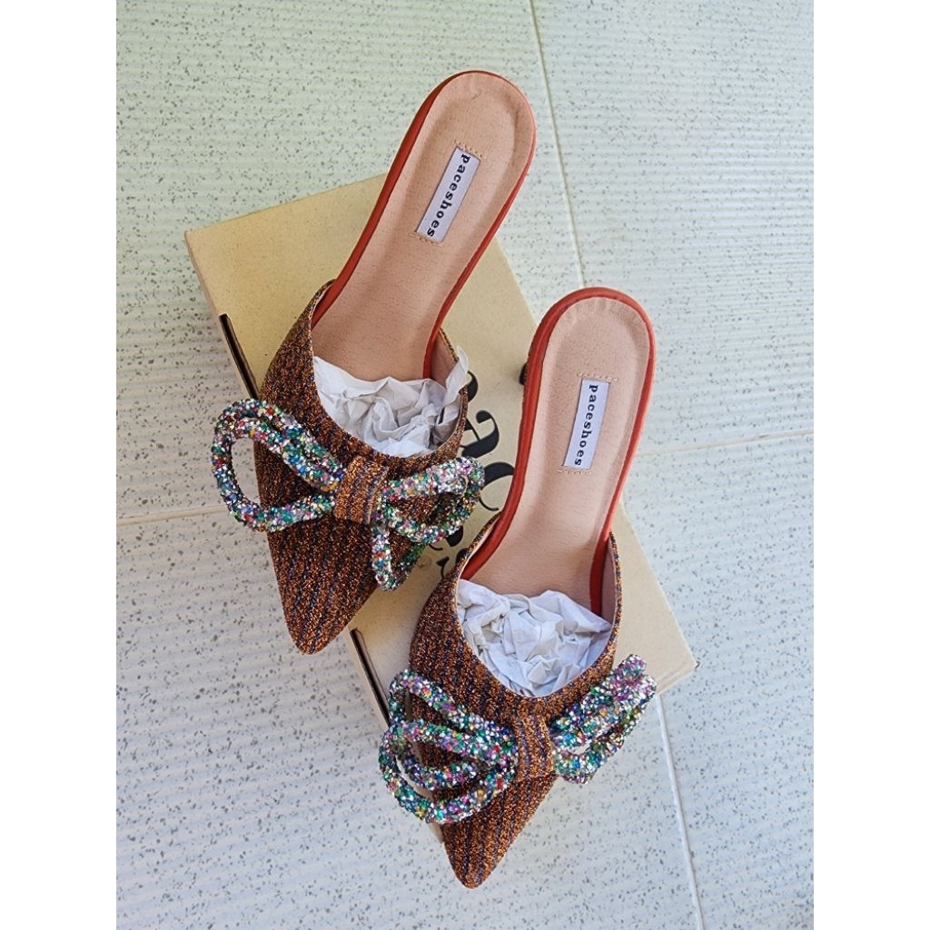 รองเท้าส้นสูงแบรนด์paceshoes