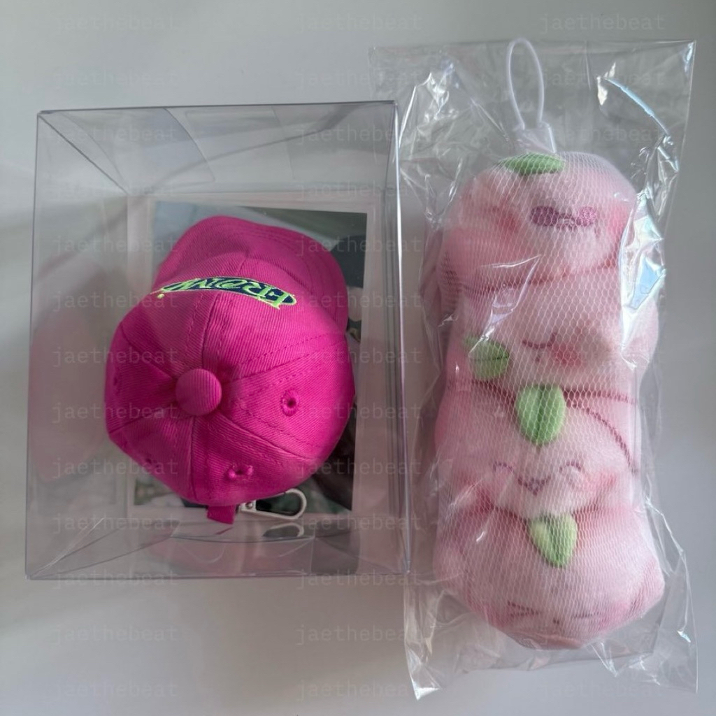 [พร้อมส่ง] JAEHYUN - MD J (peach doll & ball cap key ring)