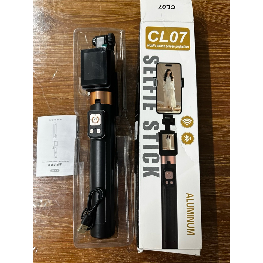 CL07 Selfie Stick ขาตั้งมือถือ พร้อมจอและรีโมทในตัว