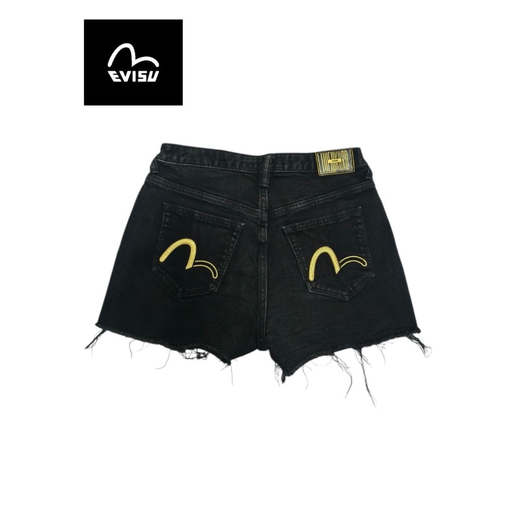 EVISU Jeans กางเกงยีนส์ขาสั้น สีฟอกดำไม่มีเฟด สภาพดี ราคามือหนึ่งซื้อมาหลายพัน มือสอง