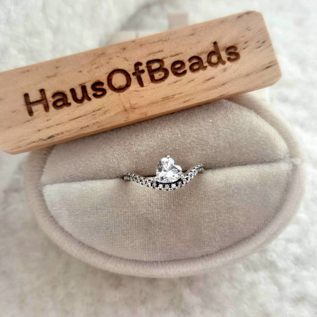 ⭐️ NEW ของแท้ 100% พร้อมกล่อง+ถุง ⭐️ Wavy Pave Heart Ring