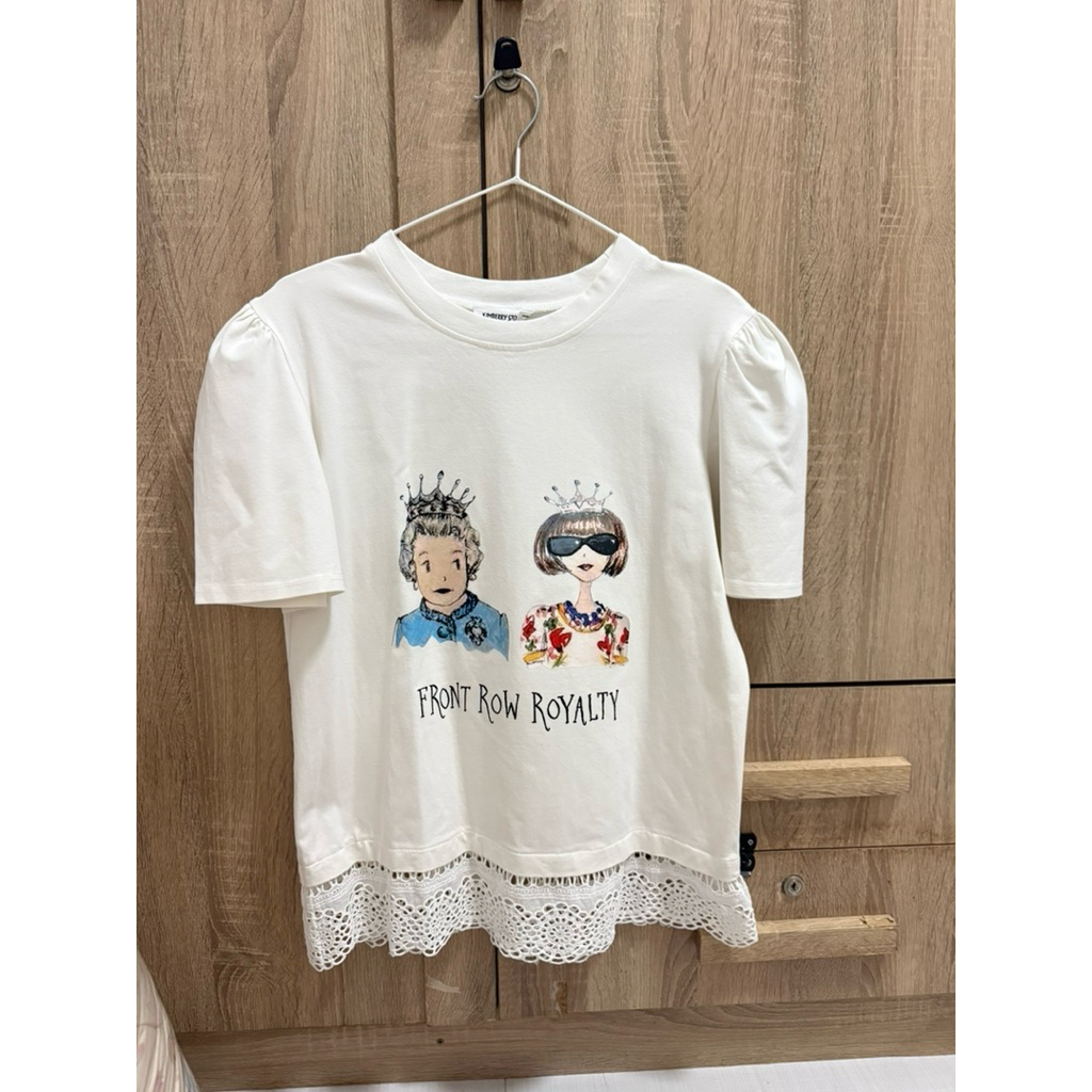ส่งต่อเสื้อยืดปลายลูกไม้ Kimberry store ผ้านิ่ม ไซส์sm สภาพดี