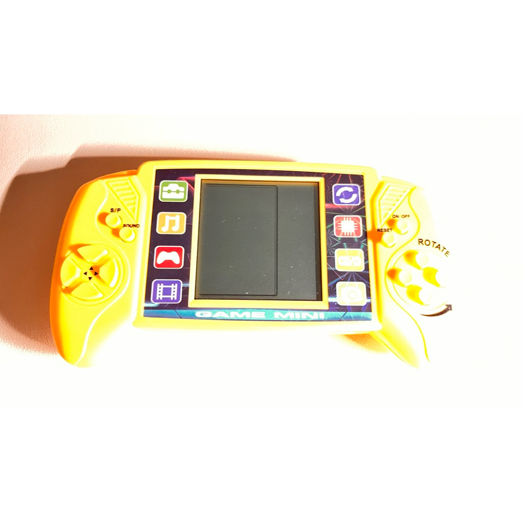 ส่งต่อเกมกดยุค 90 สภาพใหม่มาก แถมถ่าน