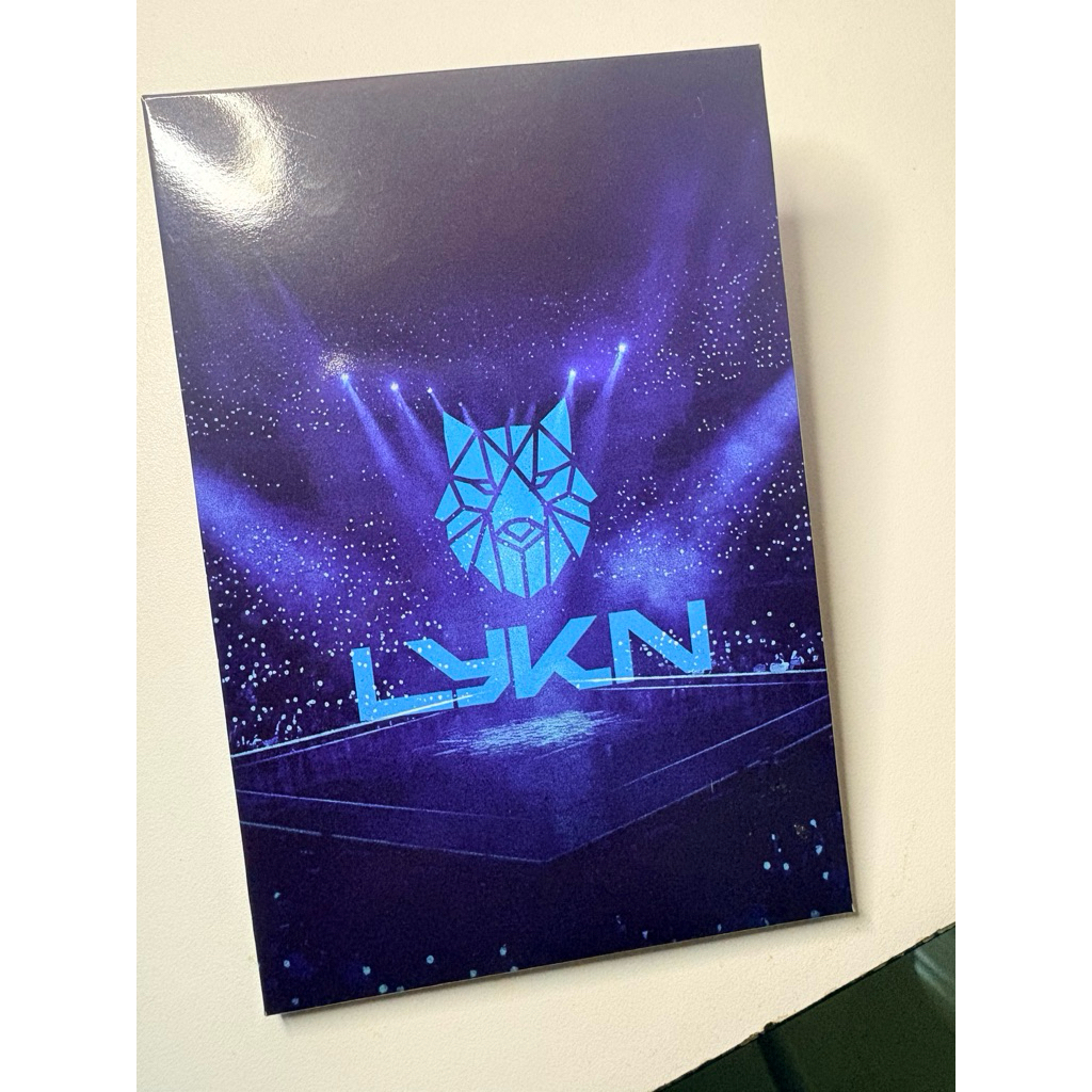 LYKN MINI PHOTOSET | RISER CONCERT