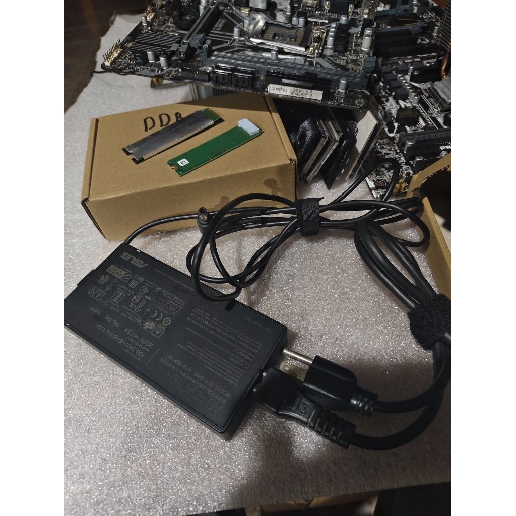 สายชาจ Notebook tuf gaming มือสองของเเท้ 150w 20w 7.5A A18-150P1A 6.0x3.7