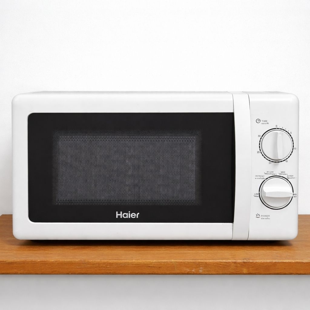 ไมโครเวฟมือสอง ยี่ห้อ Haier ไฮเออร์ รุ่น HMW-M2001W สีขาว ขนาด 20 ลิตร