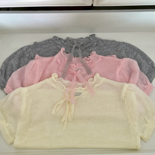 urban apparels | parma layered knitted top with lace เสื้อนิตทรงคอกลมแขนตุ๊กตาดีเทลผูกโบว์ลูกไม้ ผ้าบางไม่ร้อน