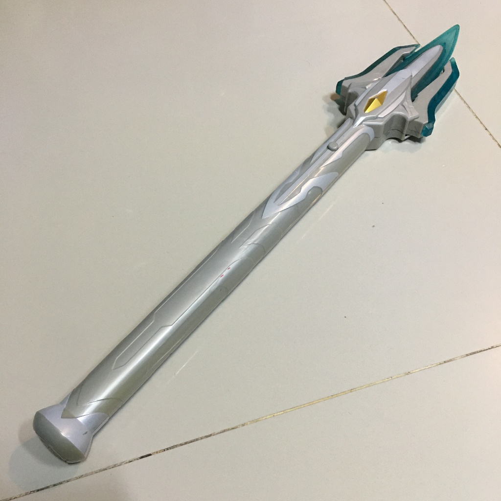 Bandai DX Ginga Spark Lance จากซีรีส์ Ultraman Ginga S (ของแท้ มือสอง)