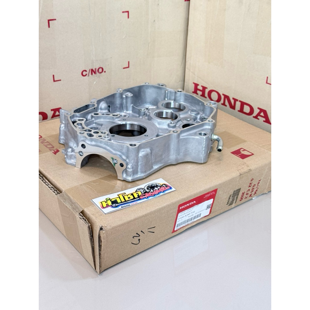 11100-K1M-T01 แคร้งเครื่องข้างขวา W110i ปี (21-24) แท้เบิกศูนย์