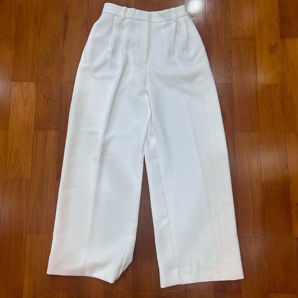 ส่งต่อ กางเกงขายาว Zara size Xs