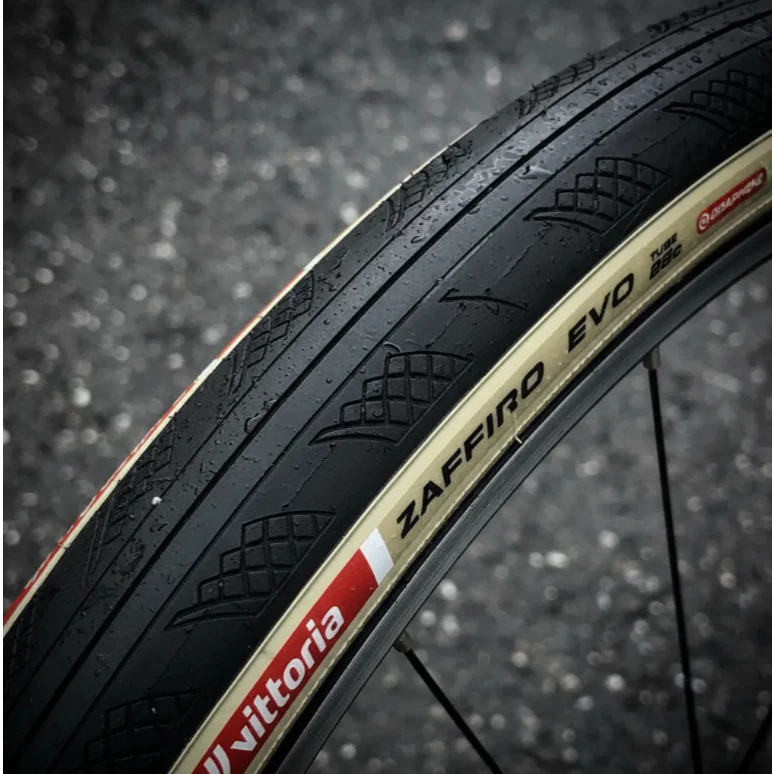 NEW2026 ยางนอกจักรยาน VITTORIA รุ่น ZAFFIRO EVO V G2 ขนาด 700x23c 25c 28c 30c 32c ขอบพับ มีสีแก้มดำ แก้มครีม